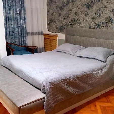 Central Apartment "Ameliya" Bakü Dış mekan fotoğraf